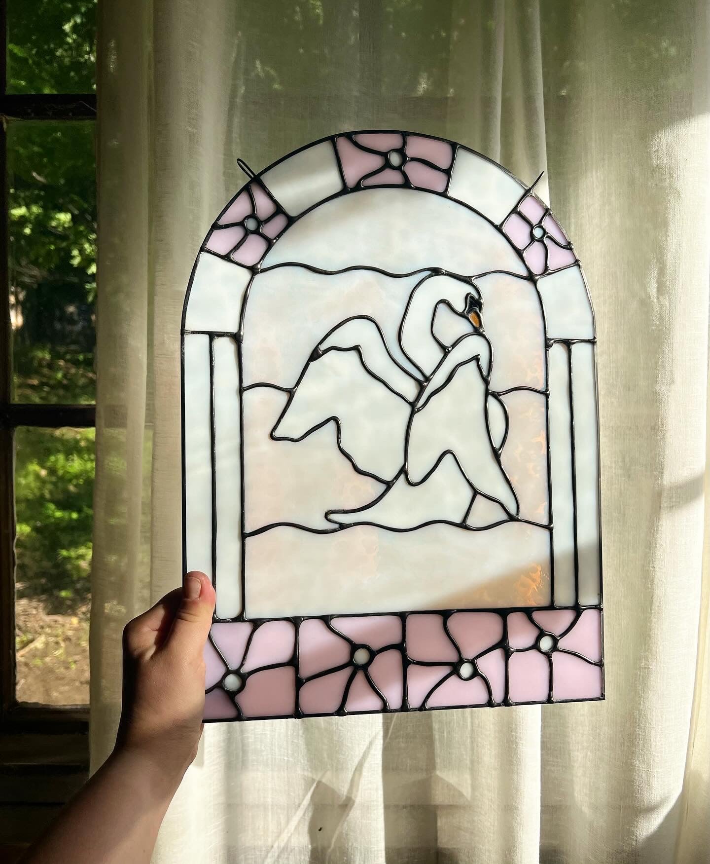 Swan Arch /Pink