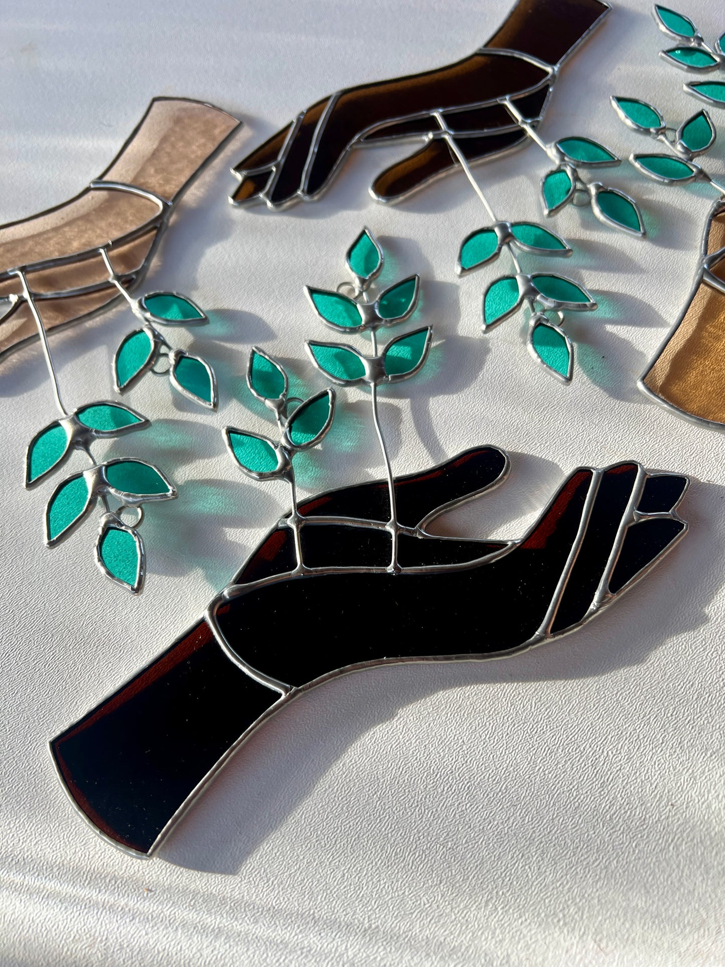 always growing hands