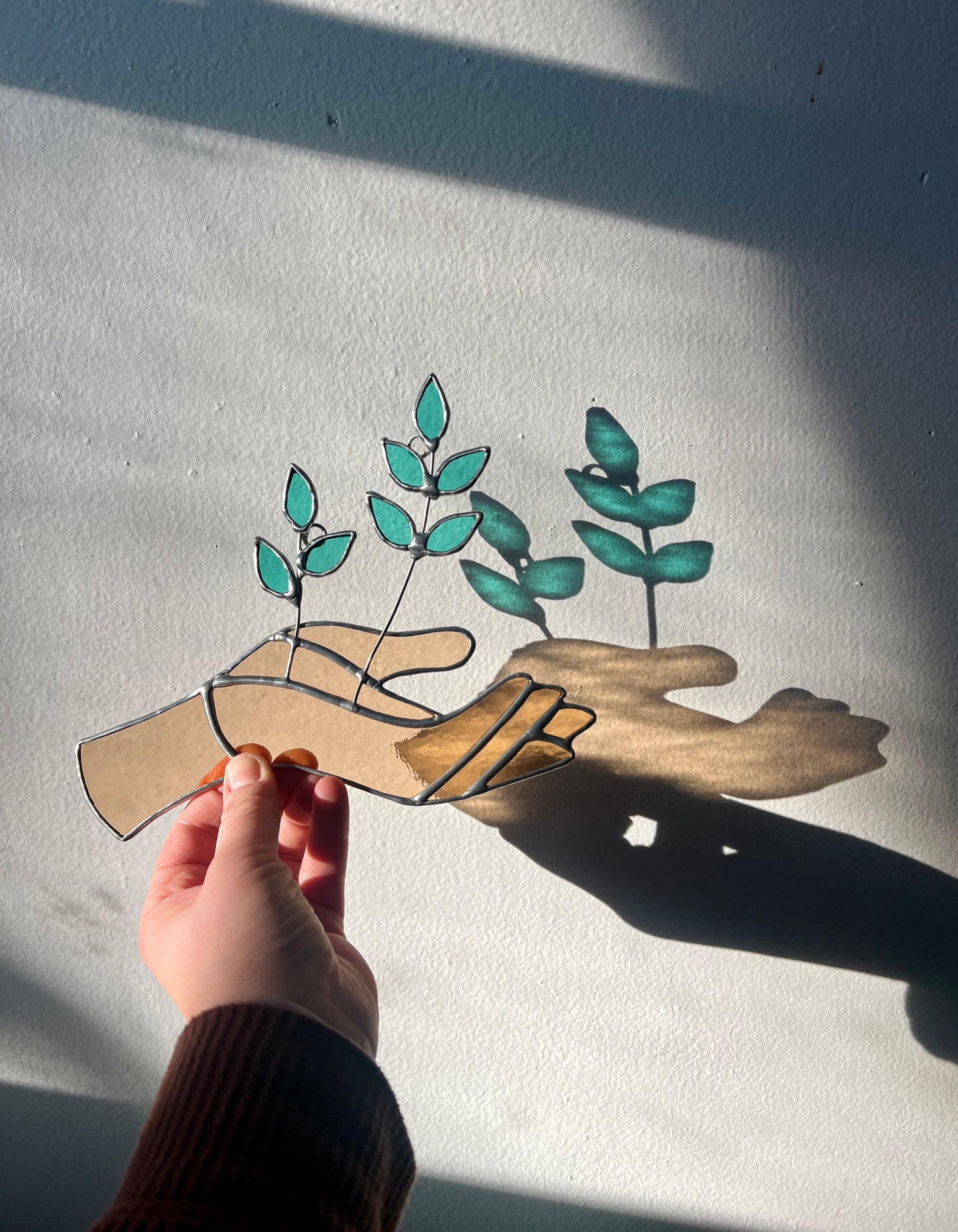 always growing hands