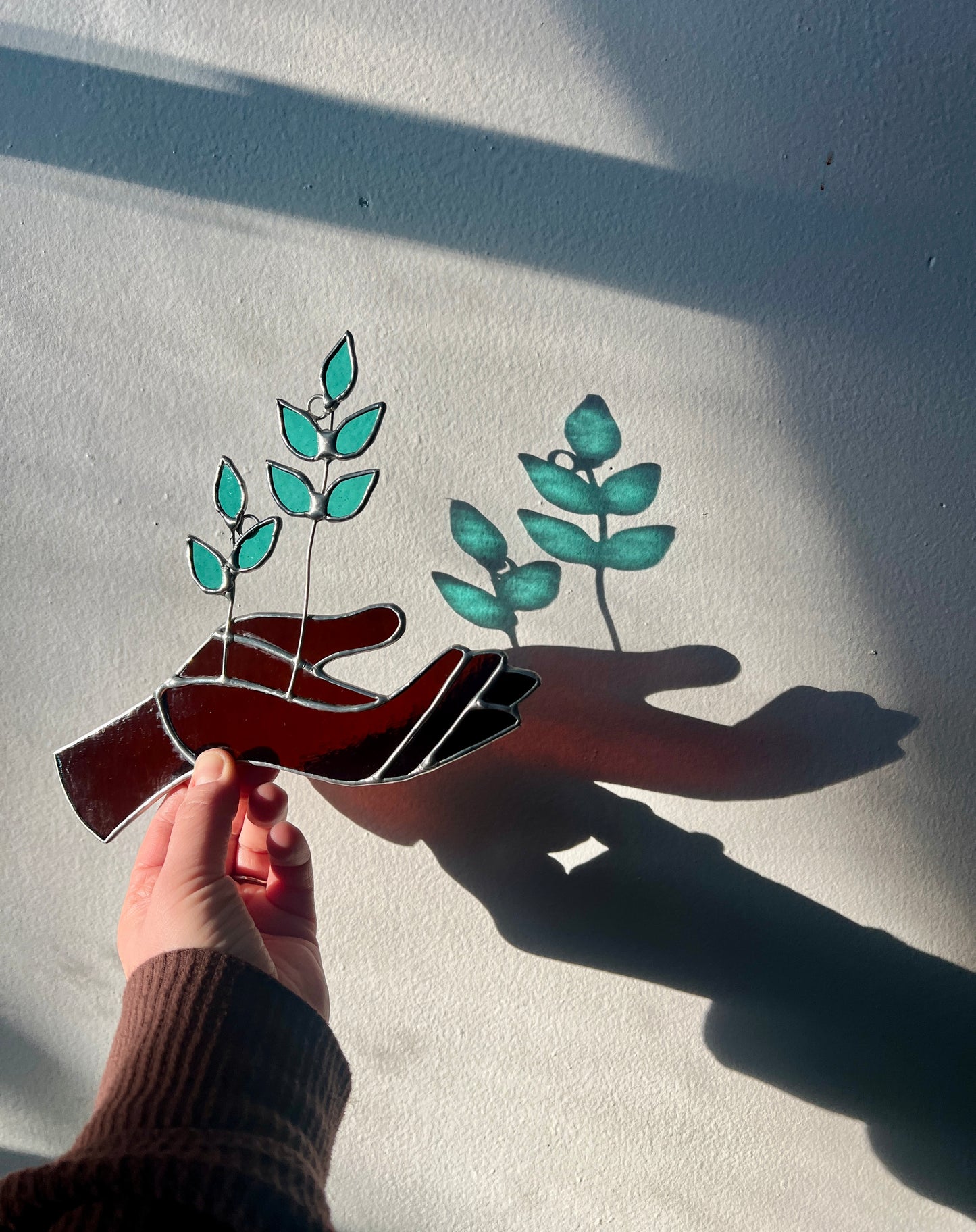 always growing hands