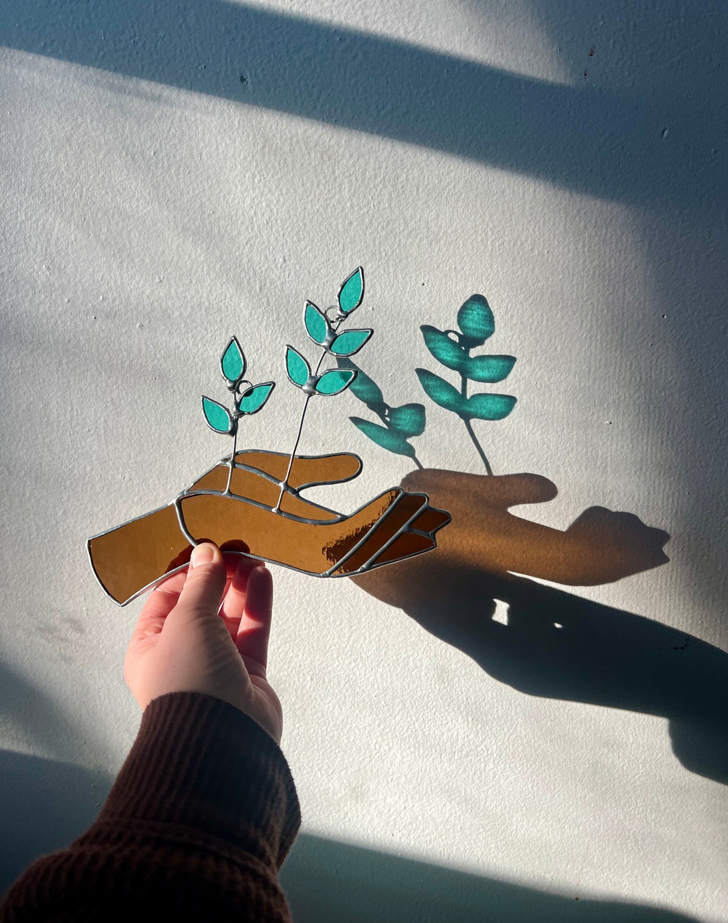 always growing hands