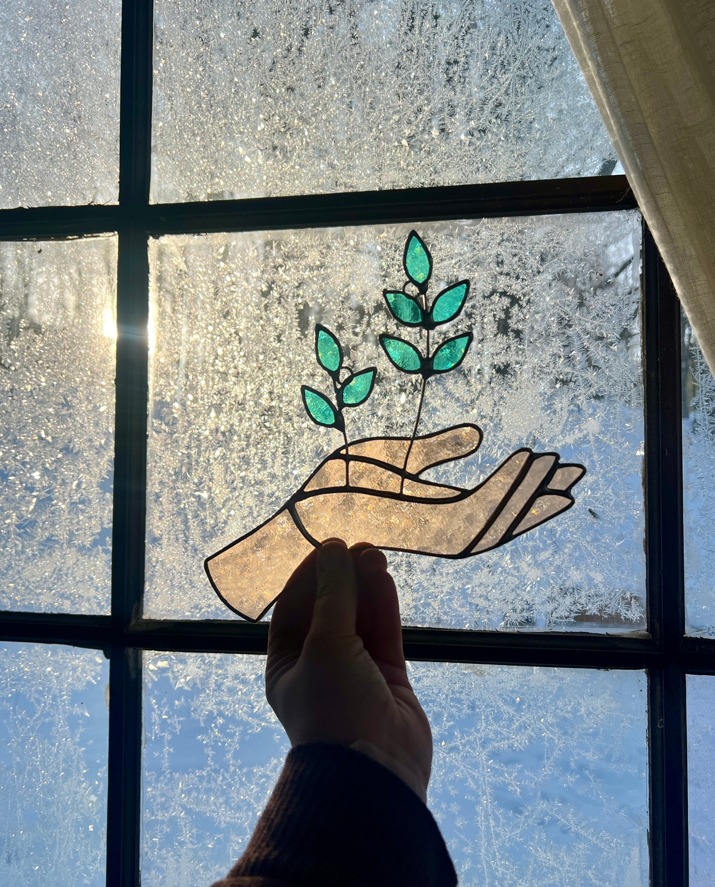 always growing hands