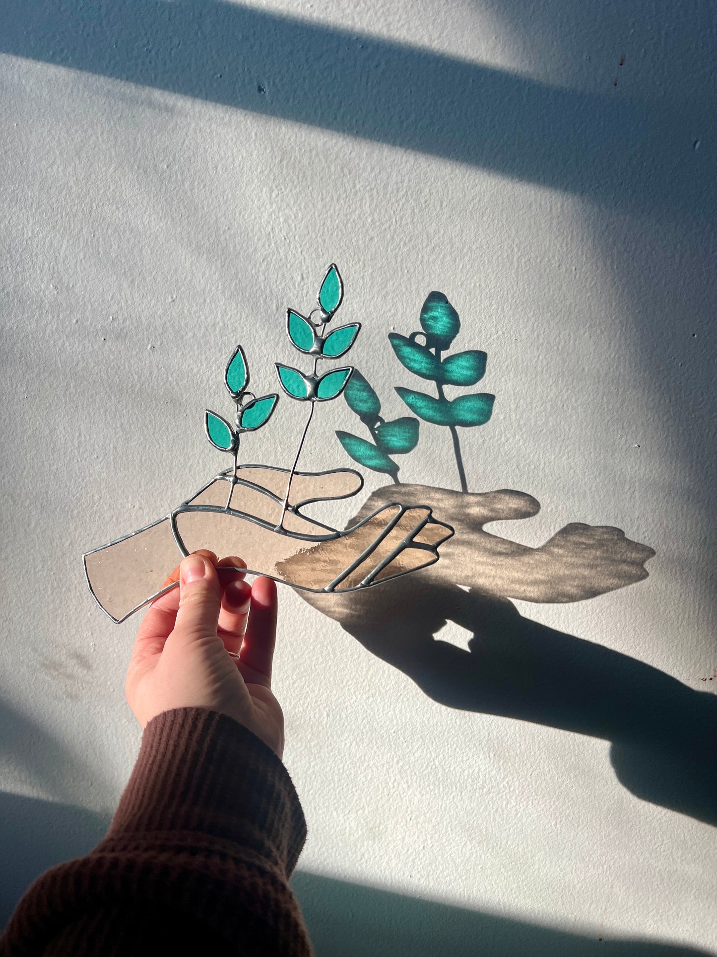 always growing hands